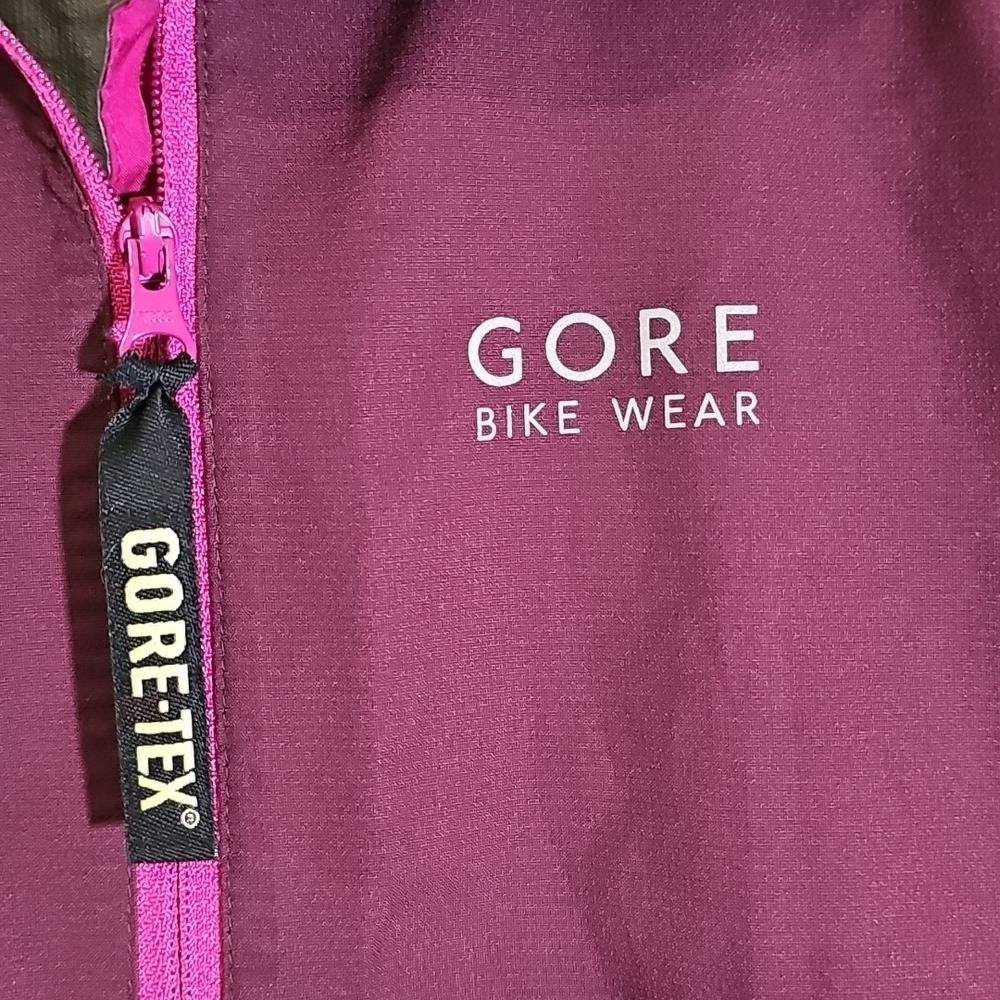 Gore Bike Wear GORE-TEX Women's Cycling Rain Jacket Waterproof Plum XS - Picture 4 of 13